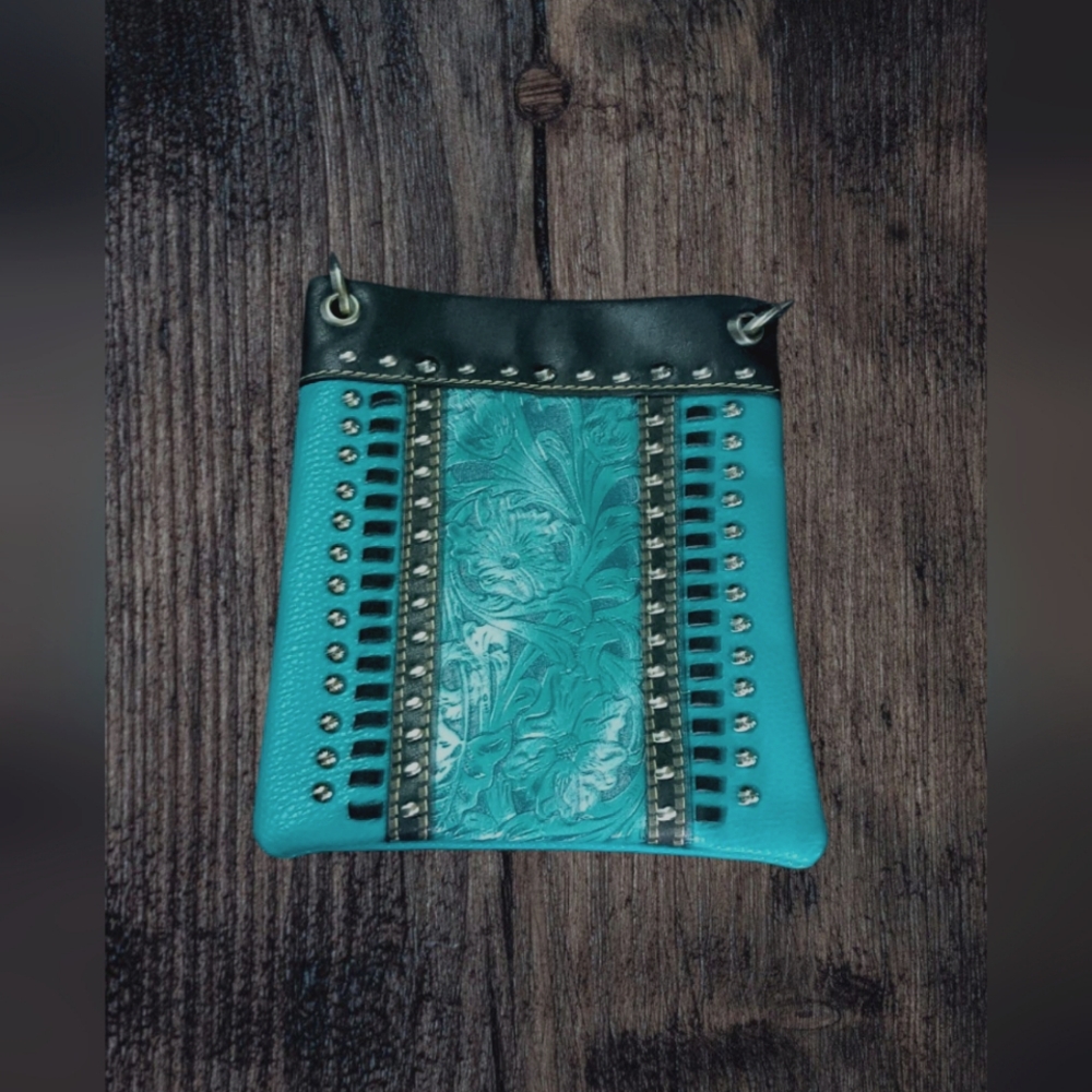- AMERICAN BLING WESTERN STYLE CROSSBODY BAG